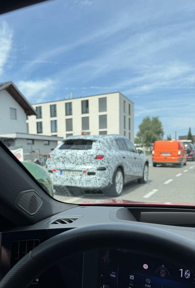 Leider etwas unscharf kann jemand erkennen was für eine Marke? Kennzeichen war BB