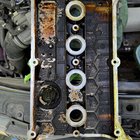 Für alle, die sich mal gefragt haben, wie es unter einem Ventildeckel nach ca. 330.000 km aussieht.