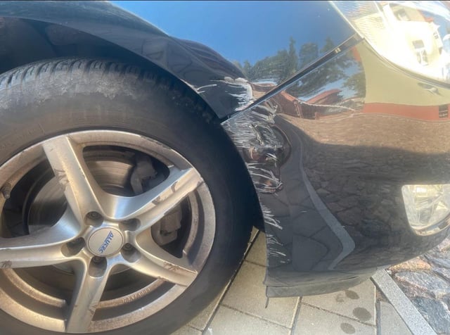 Könnte dieser Schaden beim TÜV ein Problem sein?