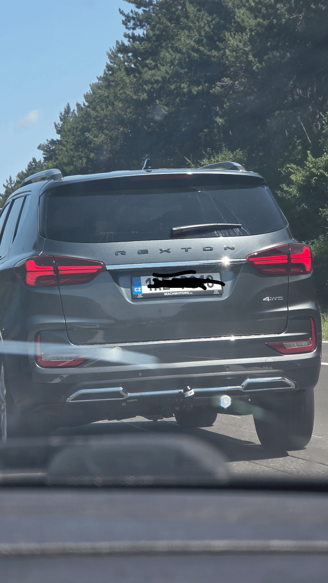 Was ist das wieder für ein China Produkt? Ich dachte SSangyong gibts nicht mehr